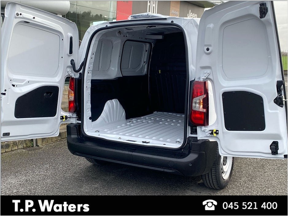 2026 Fiat Doblo - image 13