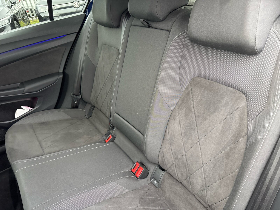 2023 Volkswagen Golf 2.0 TDI 115HP Style €29,975