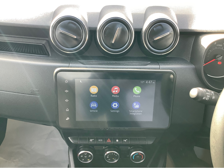 2022 Dacia Duster - image 19