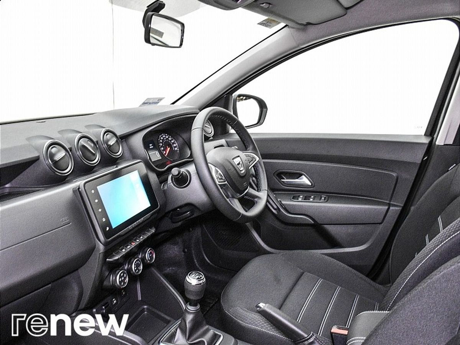 2023 Dacia Duster - image 5