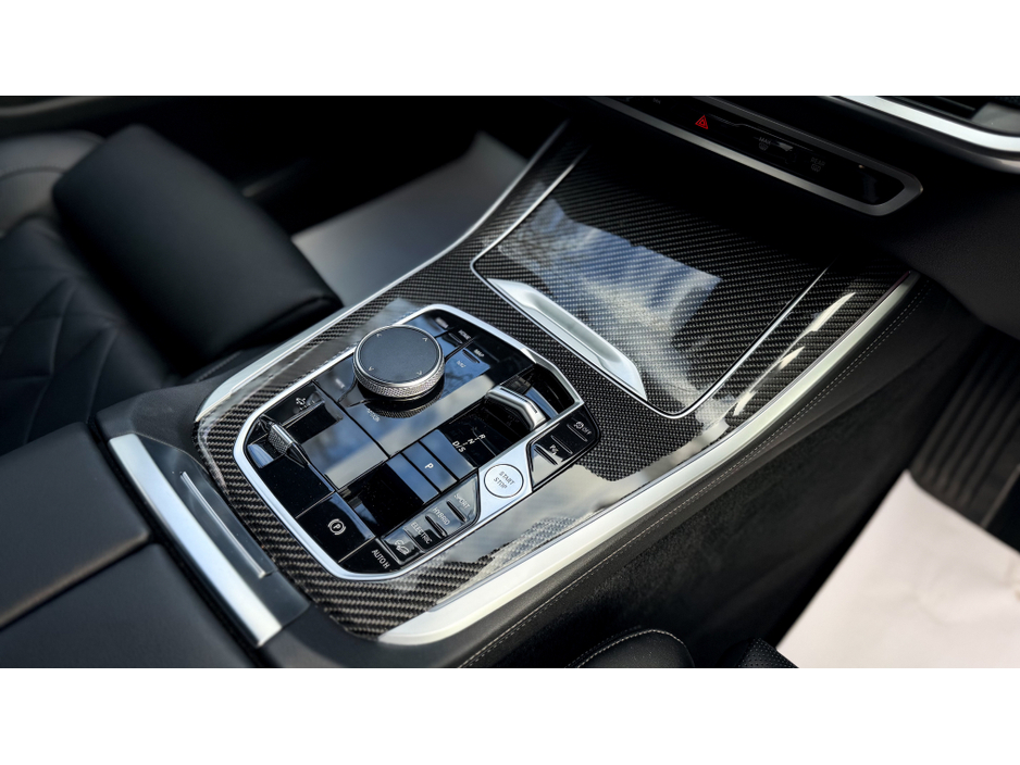 2023 BMW X5 - image 10