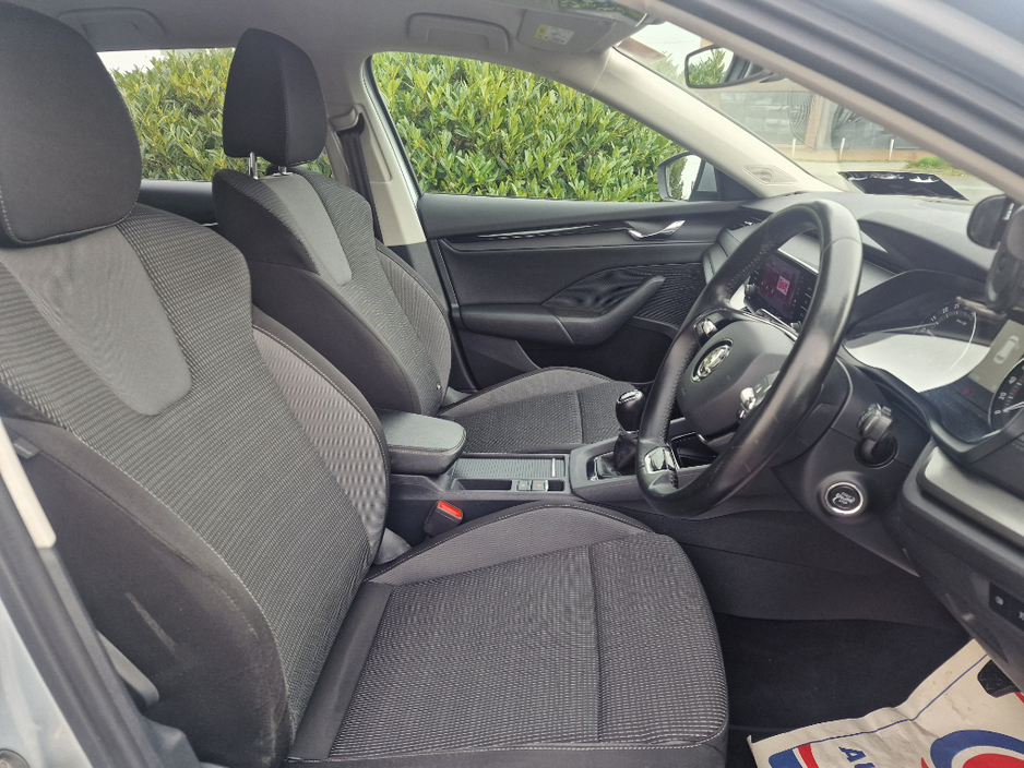 2021 Skoda Octavia - image 16