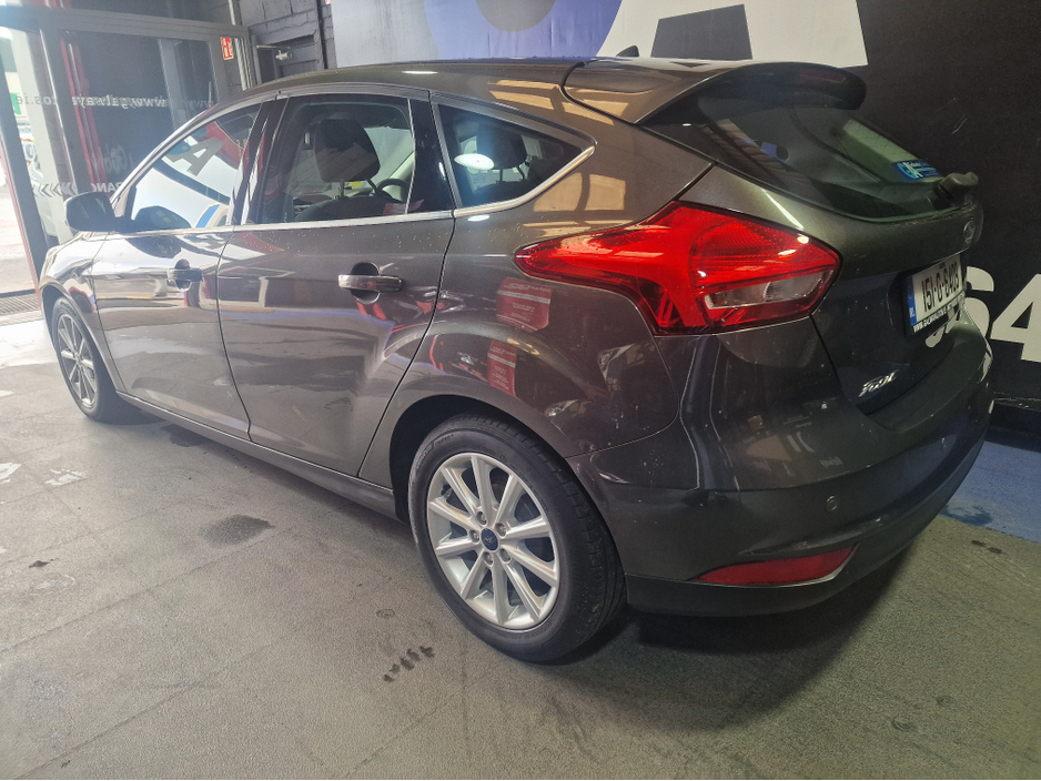 2015 Ford Focus - image 7