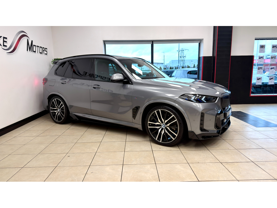 2025 BMW X5 50E MSPORT PRO €98,950