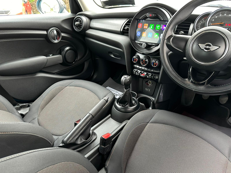 2017 MINI Cooper - image 16