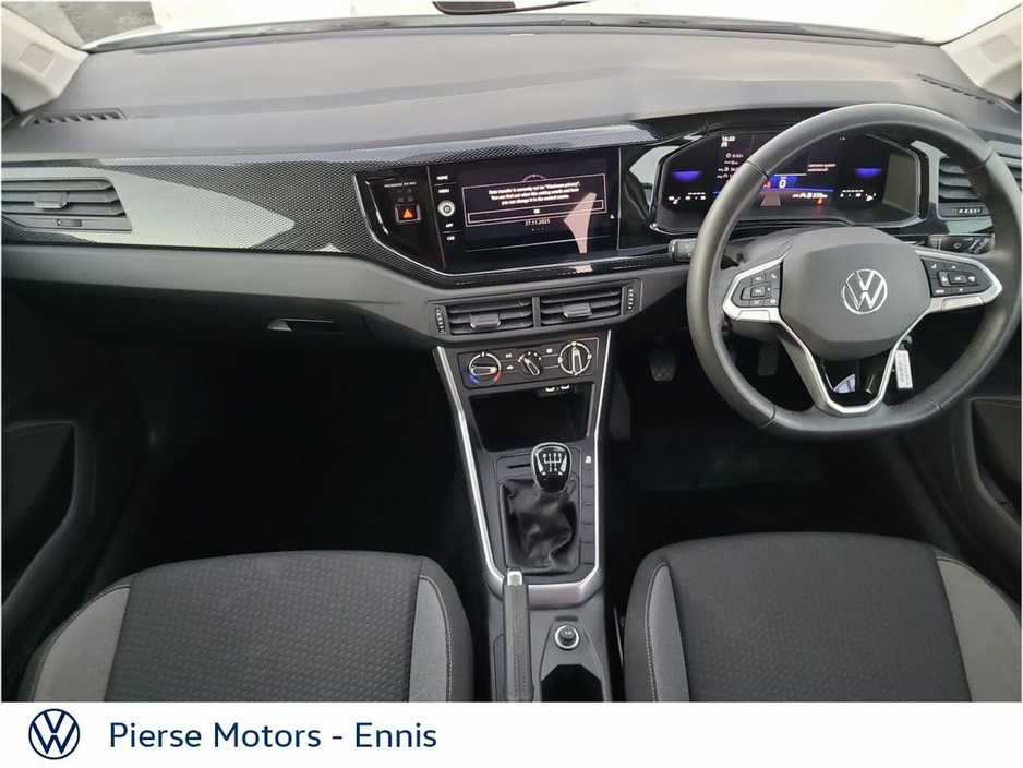 2025 Volkswagen Polo - image 4