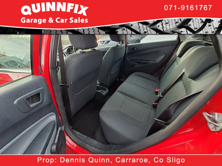 2011 Ford Fiesta - image 15