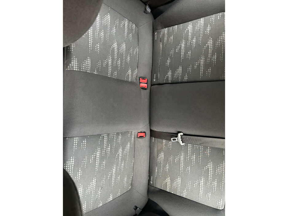 2012 Opel Corsa - image 20