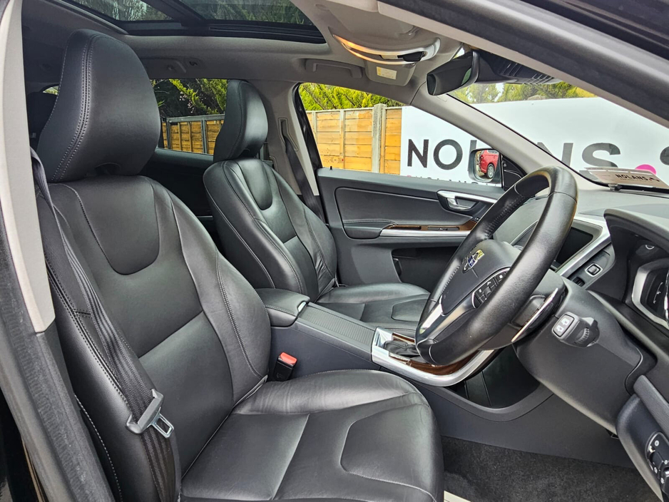 2016 Volvo XC60 - image 18