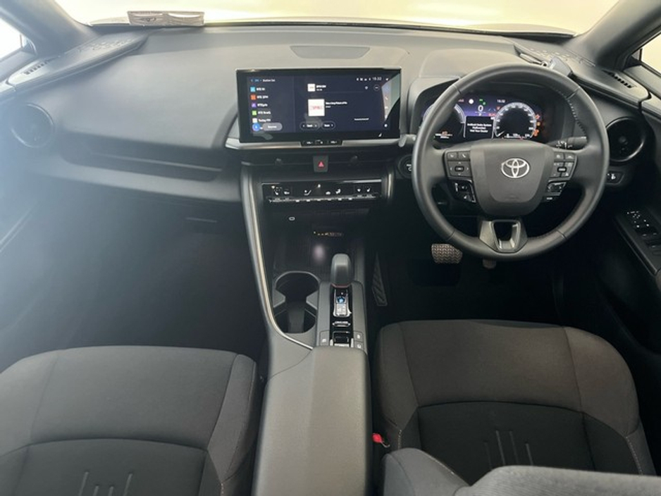 2024 Toyota C-HR - image 8