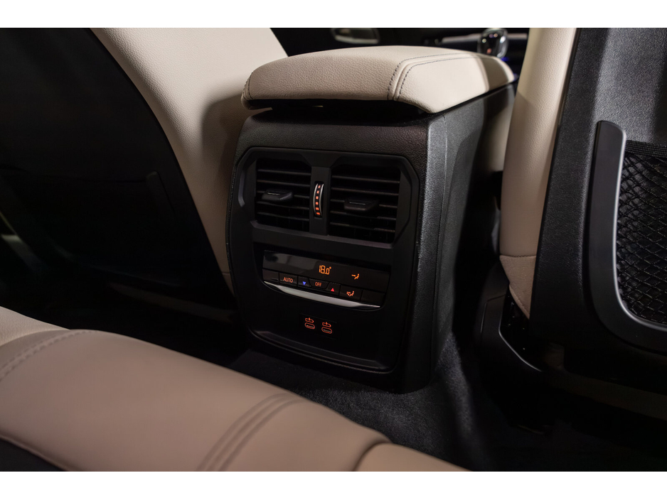 2022 BMW 2 Series - image 13