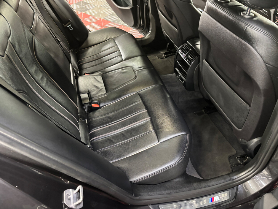 2018 BMW 5 Series - image 14