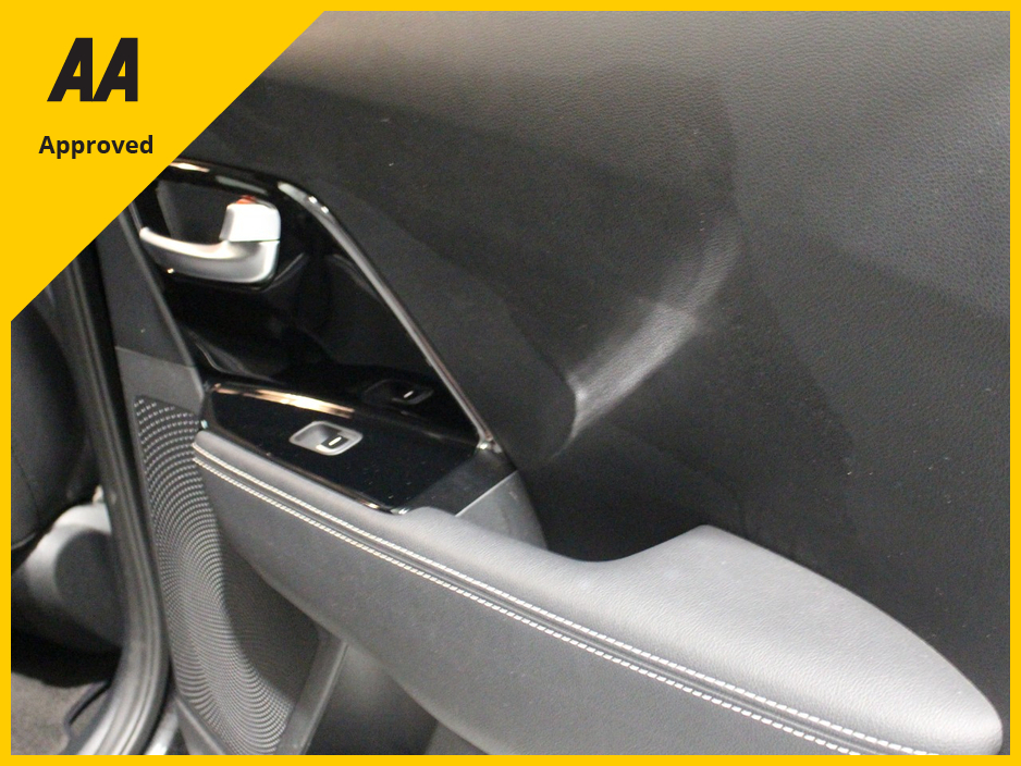 2021 Kia Niro - image 15