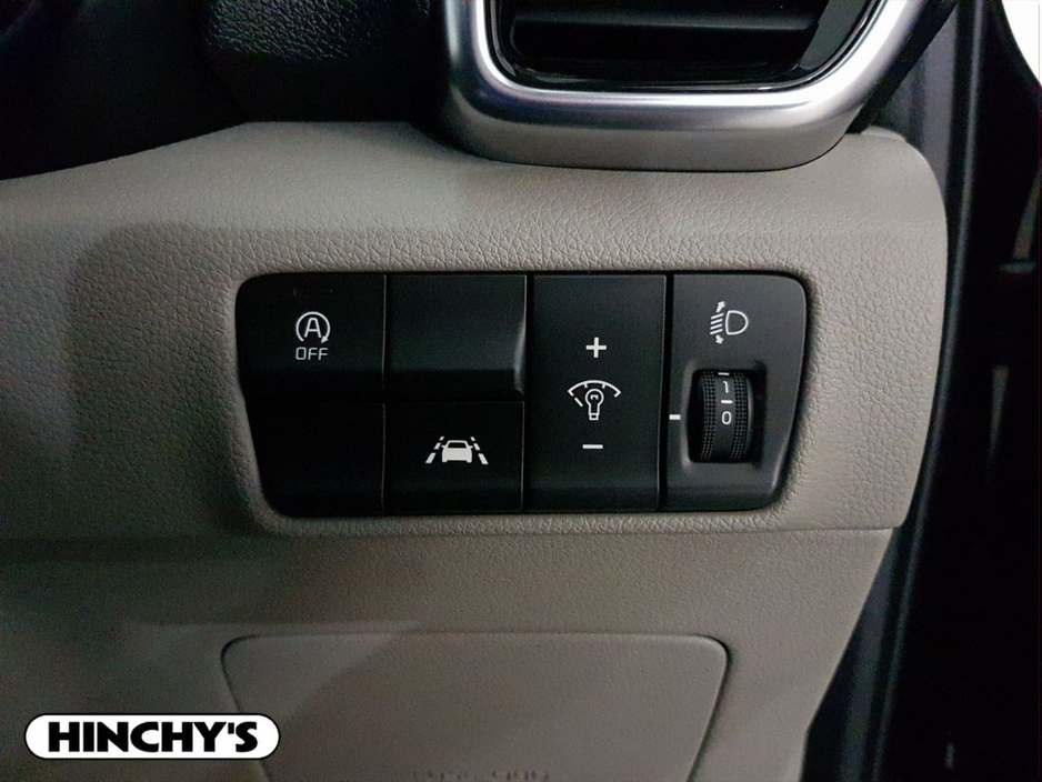 2020 Kia Sportage - image 19