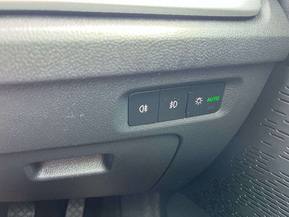 2024 Skoda Octavia - image 16