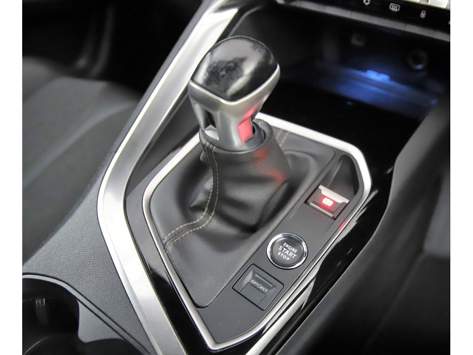 2019 Peugeot 3008 - image 22