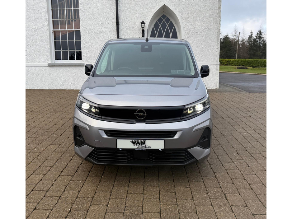 2024 Opel Combo SPORT L1H1-1.5 100PS D-6SP NO VAT! €23,450