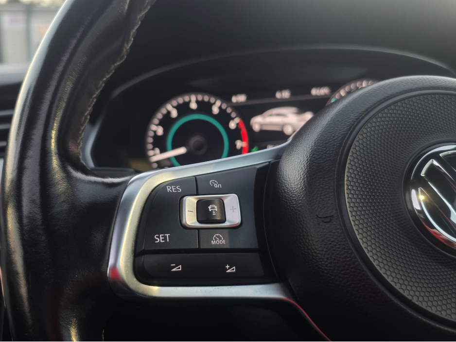 2018 Volkswagen Arteon 2.0 TSI R-LINE PANORAMIC SUNROOF 4MOTION 280BHP VIRTUALDASH FULL LEATHER HEATED ELECTRIC SEATS SAT NAV CARPLAY ANDROID AUTO BLIND SPORT PARKING SENSORS SELF PARKING ASSIST 360 CAMERA €28,950