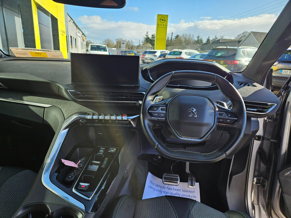 2023 Peugeot 3008 - image 13