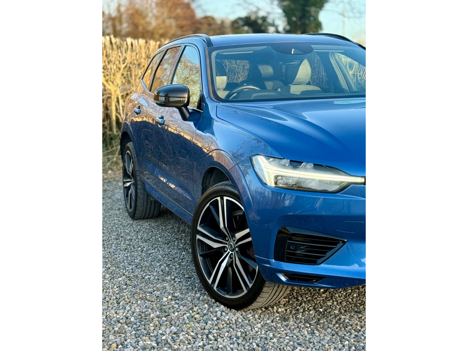 2021 Volvo XC60 - image 4