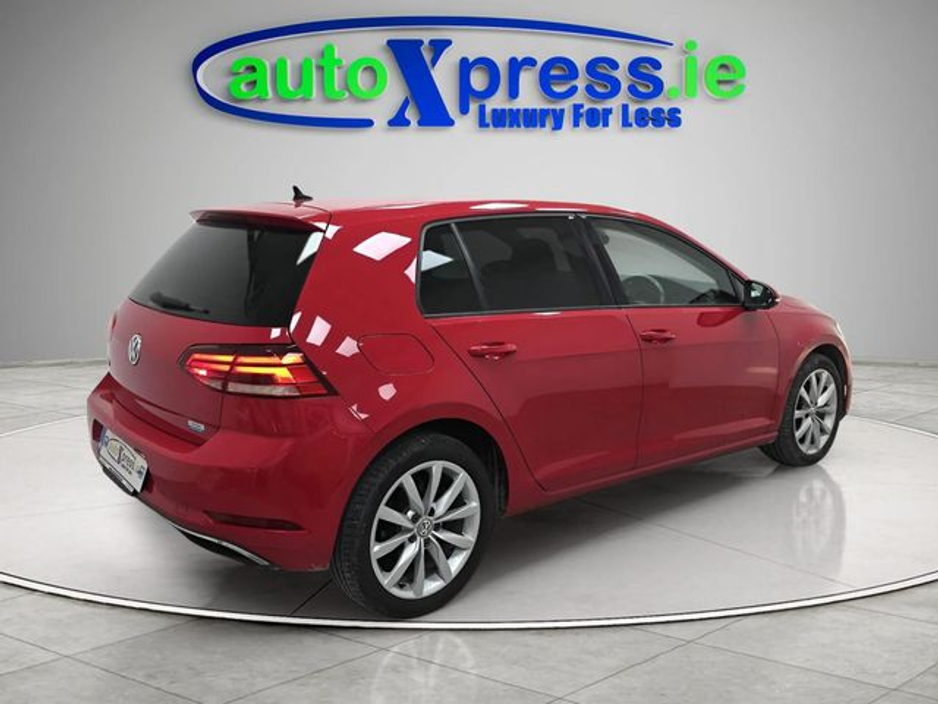 2018 Volkswagen Golf - image 13