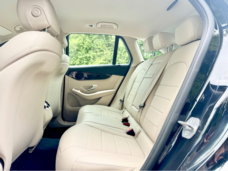 2018 Mercedes-Benz GLC Class - image 16