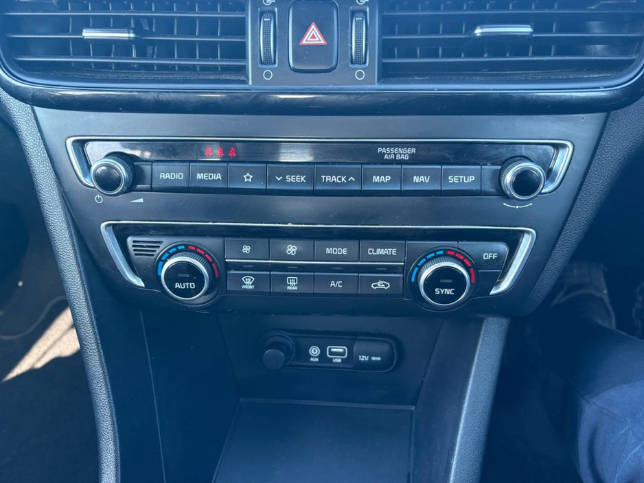 2019 Kia Optima - image 10