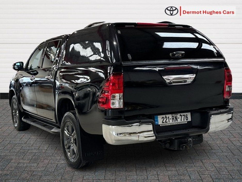 2022 Toyota Hilux 2.4 SR5 DOUBLE CAB 4DR €33,995