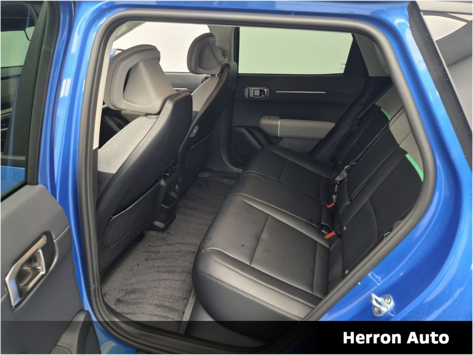 2026 Kia EV4 - image 17