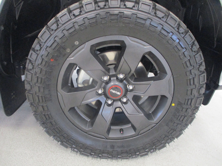 2026 Isuzu D-MAX - image 17