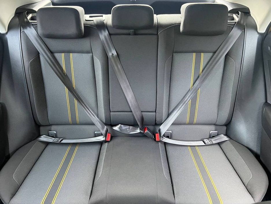 2020 Volkswagen T-Roc - image 12