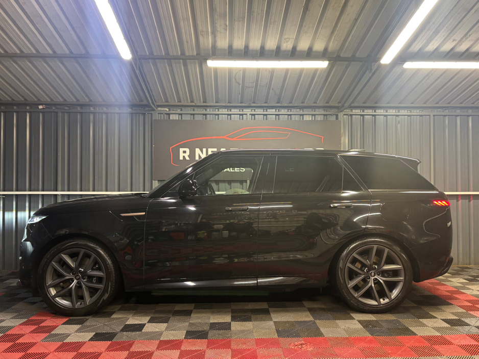 2022 Land Rover Range Rover Sport - image 5