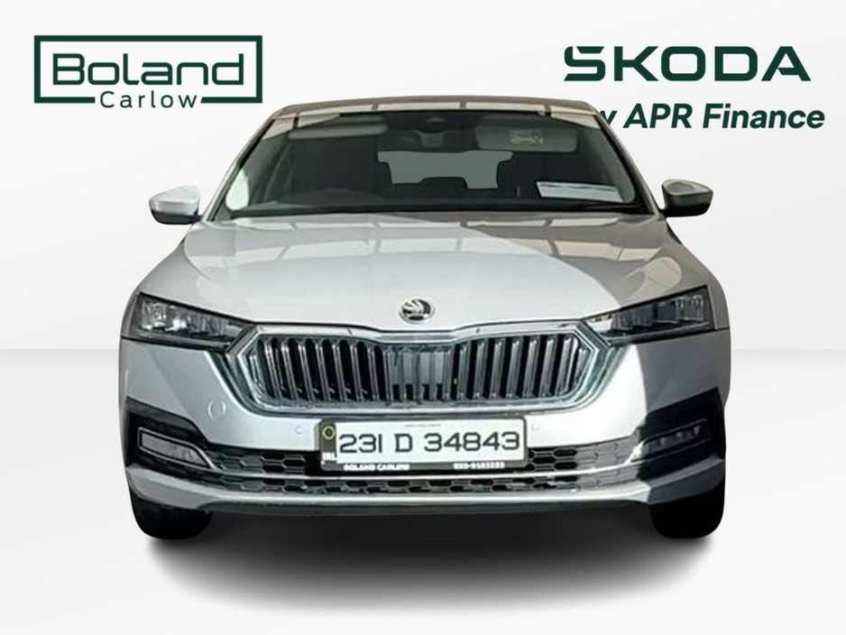 2023 Skoda Octavia - image 7