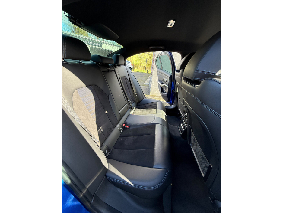 2020 BMW 3 Series - image 14