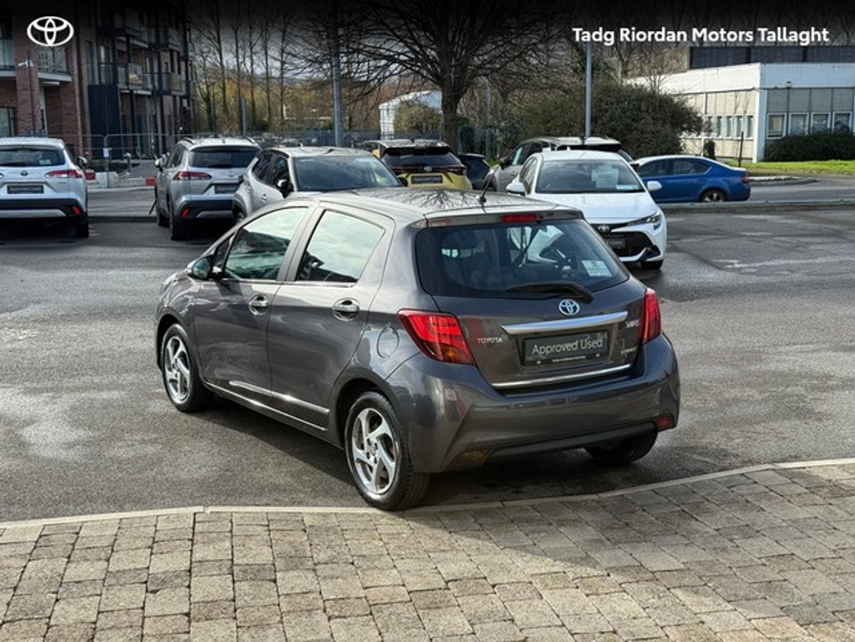 2016 Toyota Yaris - image 19