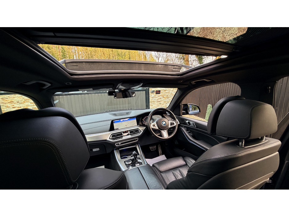 2022 BMW X5 - image 23