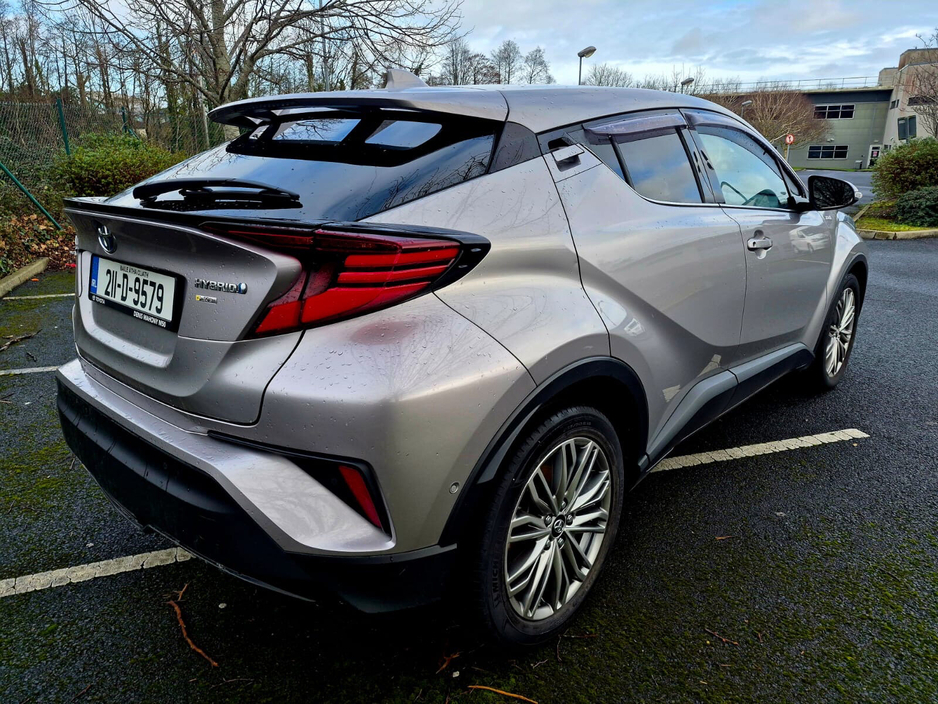 2021 Toyota C-HR 1.8 HYBRID SOL €23,999