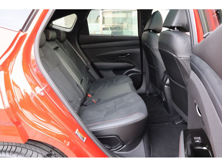 2025 Hyundai Tucson - image 18