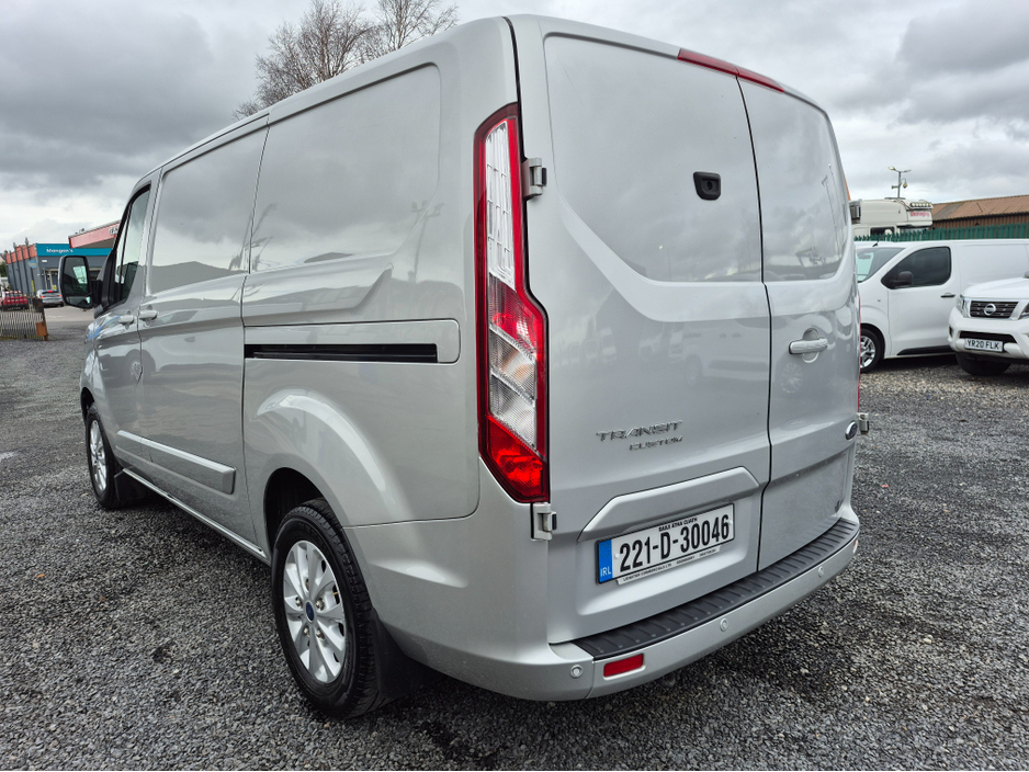 2022 Ford Transit Custom - image 6