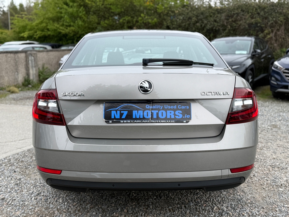 2017 Skoda Octavia - image 4
