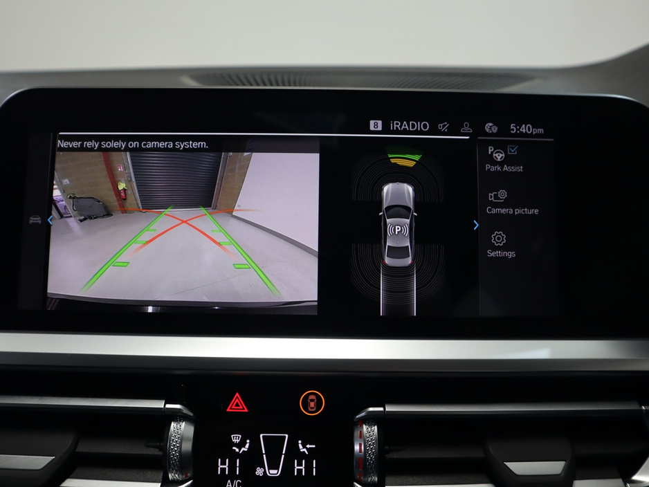 2022 BMW 3 Series - image 17