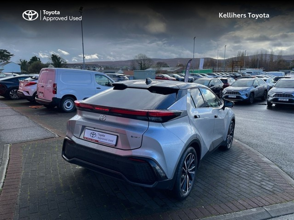 2025 Toyota C-HR - image 2