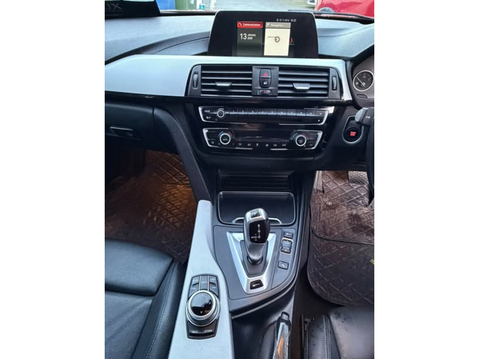 2018 BMW 3 Series 330e M Sport €18,950