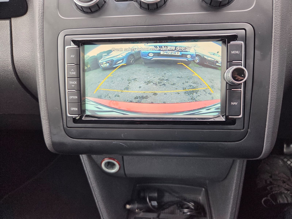 2015 Volkswagen Touran 1.4 tfsi hi line auto €15,200