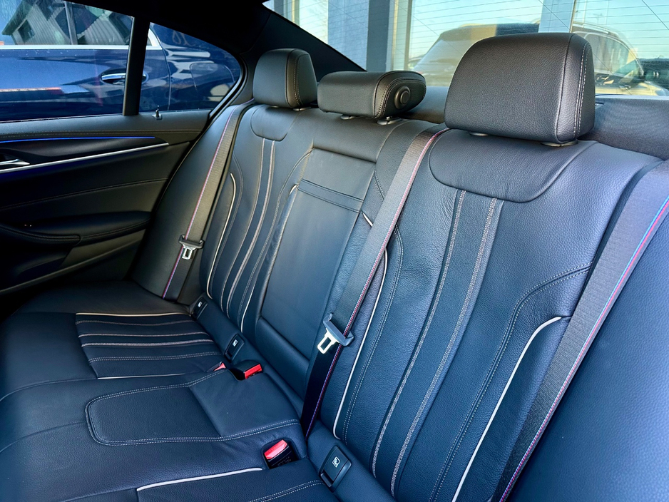 2023 BMW 5 Series - image 14