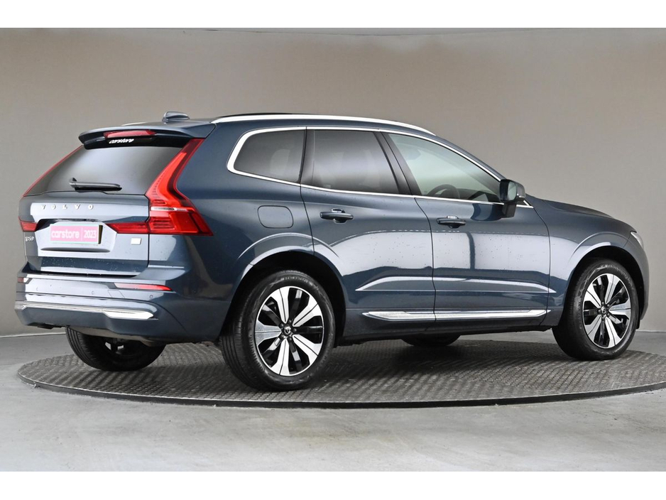 2023 Volvo XC60 - image 10