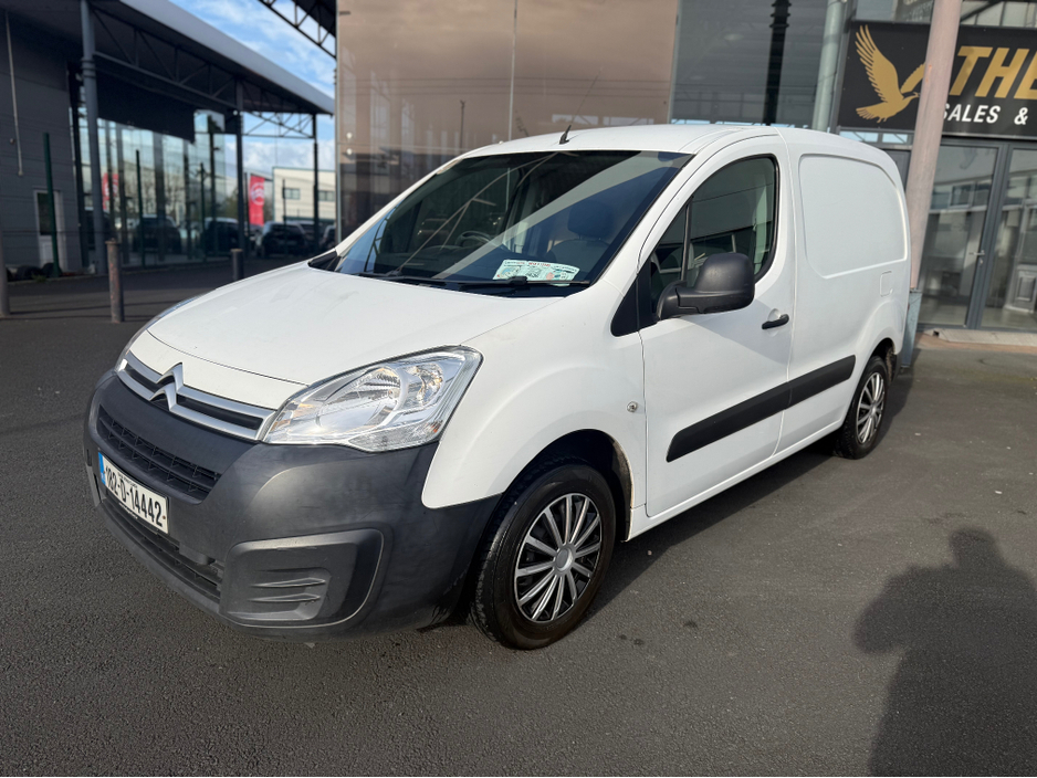 2018 Citroen Berlingo - image 2