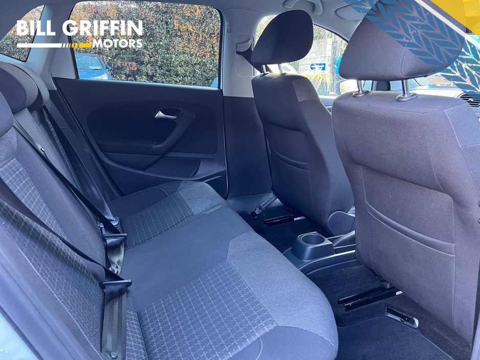 2015 Volkswagen Polo - image 8