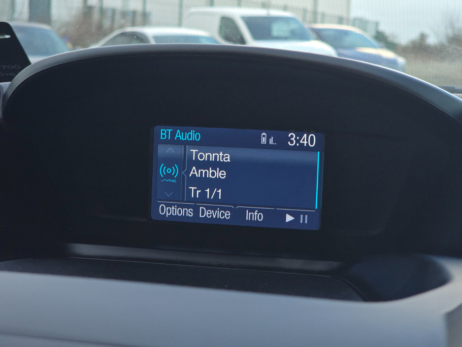 2015 Ford Kuga 2.0TDCI 150PS Titanium €8,995