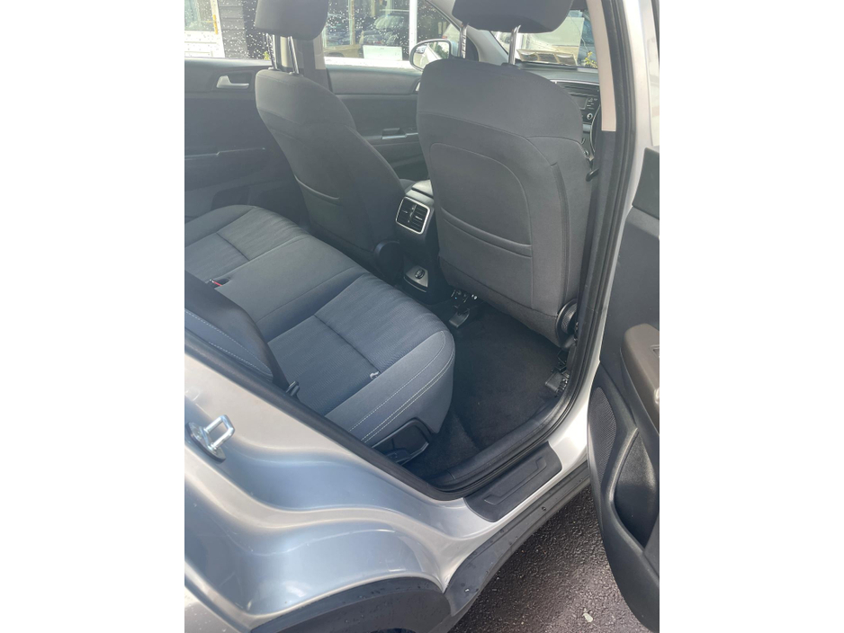 2018 Kia Sportage - image 9